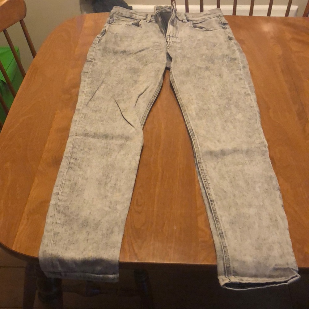 High waisted jeans
